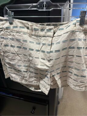 Loft Women’s Cream Patterned Casual Shorts